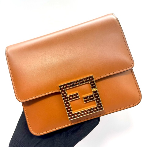 FENDI  棕色翻蓋水鑽肩背包 B8BT326 缺一顆鑽