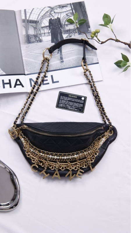 Chanel 19年埃及高级手工坊系列珍珠皮穿链腰包