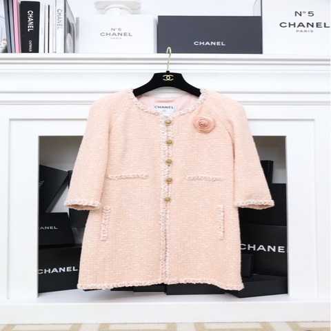 Chanel 07年粉色粗花呢山茶花七分袖四口袋外套