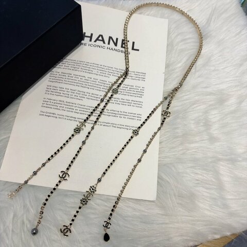 CHANEL 造型黑水鑽髮箍