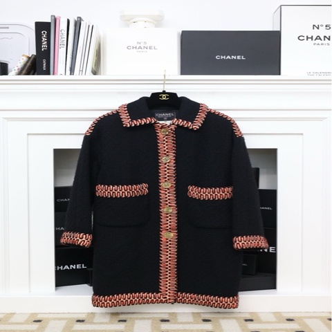 Chanel 90年秀款红黑滚边金扣两口袋外套