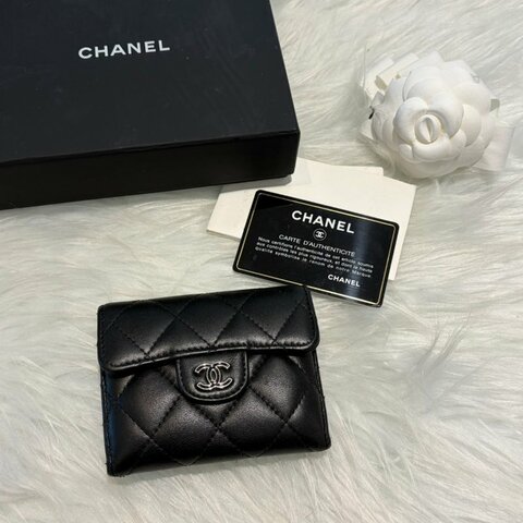 CHANEL 全皮卡夾包 黑色