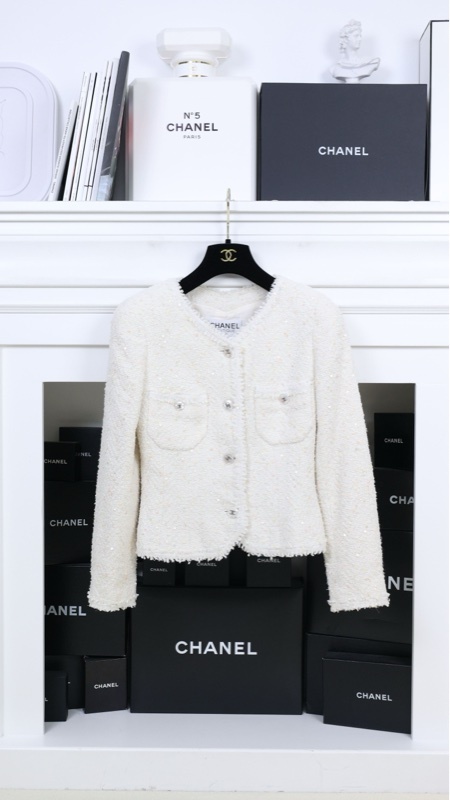 Chanel 97年米白色亮片贝母扣外套