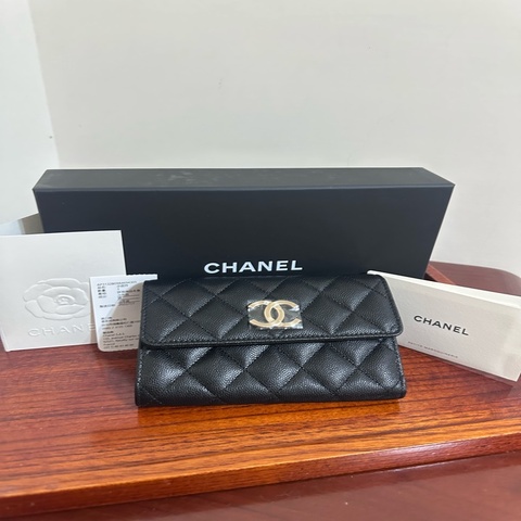 Chanel經典菱格紋翻蓋短夾