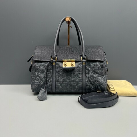 Louis Vuitton Fall 2010秀款灰色刺繡拼皮手提斜背包