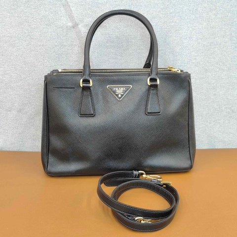 PRADA 普拉達黑金殺手中號手提單肩斜挎包