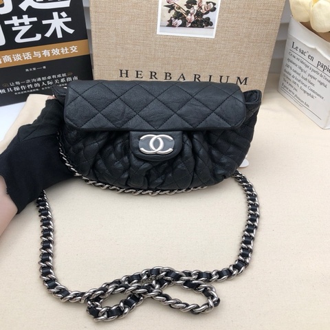 Chanel 香奈兒滾邊南瓜包小號皮穿鏈條