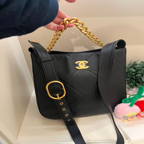 CHANEL AS2844 香奈兒黑金嬉皮Hobo 小號牛皮肩背包 easy mood