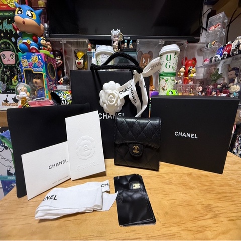 Chanel經典口蓋短夾（荔枝皮金扣