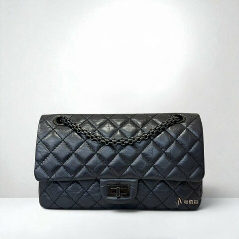 JS1450-CHANEL 黑牛皮黑扣2.55 口蓋包 A37586
