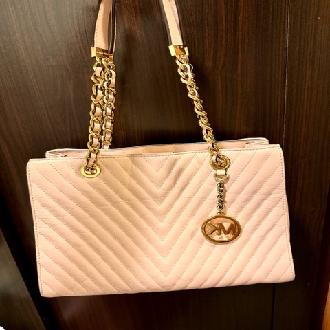 Michael Kors 山型紋牛皮金鍊包