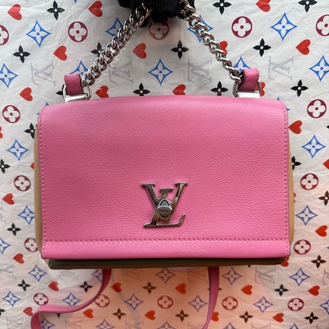 LV /路易威登Lockme bb拼色手提单肩斜挎包小号， 尺寸25*16