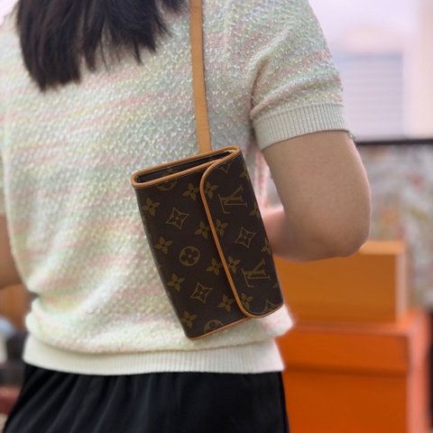 LV 路易威登 老花Monogram Twin斜挎包