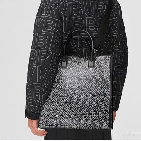 Burberry 博柏利 新款TB滿logo 托特包 Tote 手提單肩斜挎包 商務休閒都適合