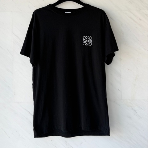 【男女同款👯‍♂️低調小logo🖤】LOEWE黑色刺繡logo短袖T恤 S碼