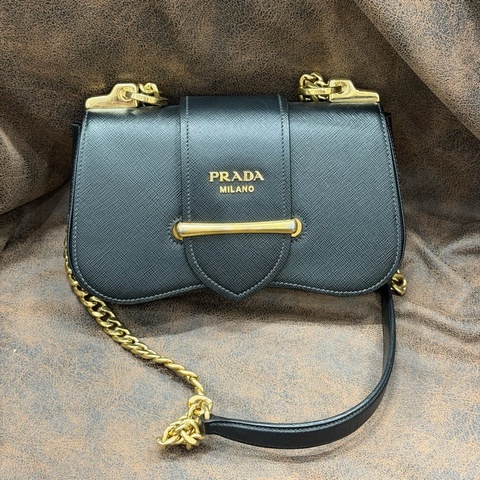Prada 普拉達 屁股包 黑金