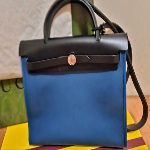 Hermes 藍色拼黑色皮革Herbag