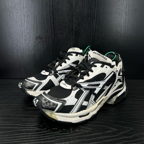 Balenciaga巴黎世家 runner 黑白 42碼
