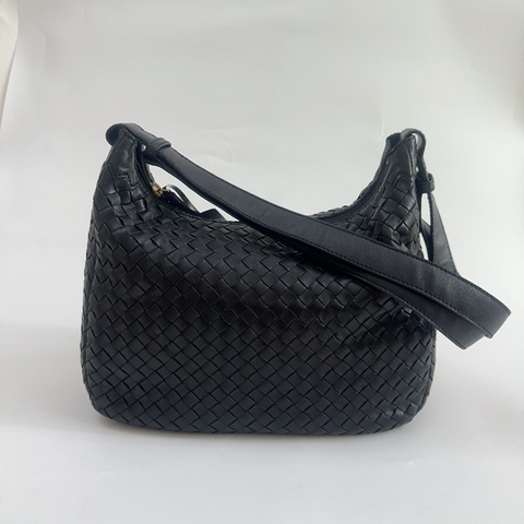 Bottega Veneta 葆蝶家 黑色編織hobo單肩斜挎包，肩帶可以調節男女同款