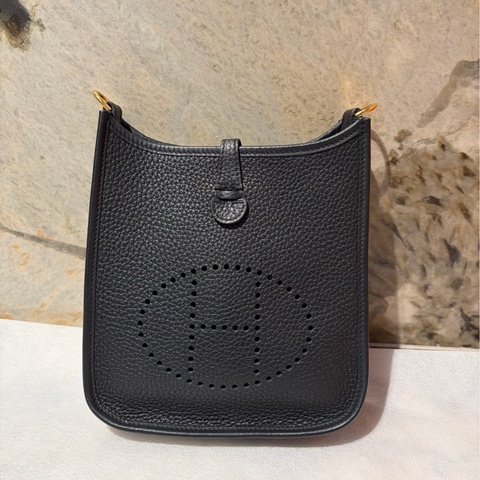 Hermes黑金TC 牛皮Mini Evelyne