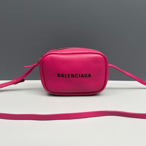 Balenciaga巴黎世家 玫紅色全皮相機包 97新