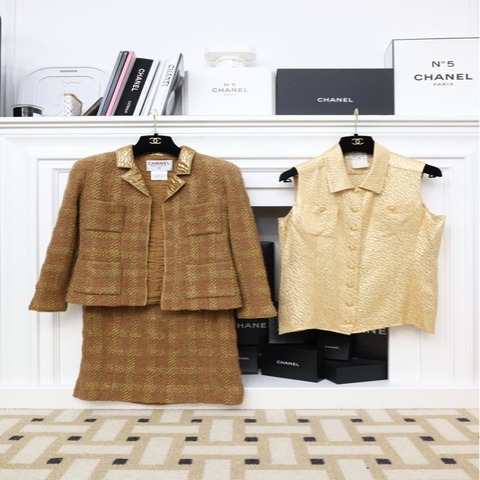 Chanel 96年秀款黄棕菱格纹西阵织翻领外套半裙马甲三件套套装