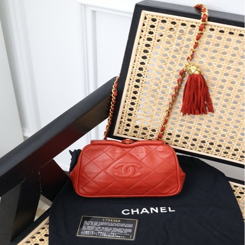 Chanel 1开红金流苏蛙口包单肩包