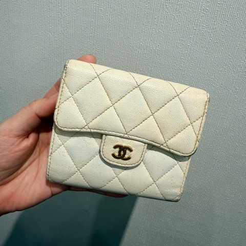 Chanel 香奈兒 荔枝牛皮 三折短夾 白 金釦