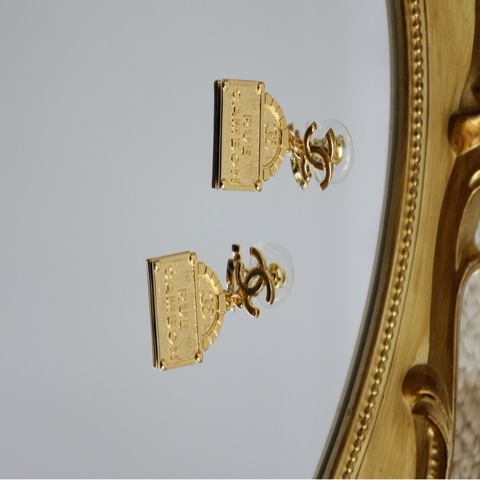 Chanel 22A康鹏吊坠cc logo耳钉大全套
