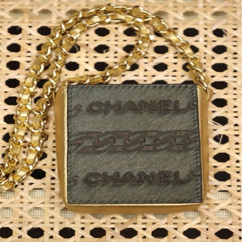 Chanel 01年秋冬秀款马毛浮雕logo鎏金烟盒mini包