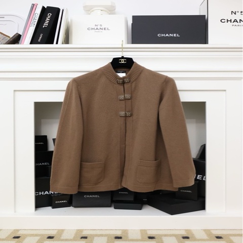 Chanel 11年拜占庭棕色琉璃扣针织开衫外套