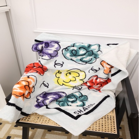 Chanel山茶花涂鸦毛巾毯披肩