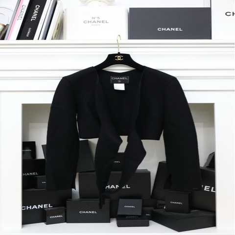 Chanel 99年羊毛So Black裹式crop开衫外套