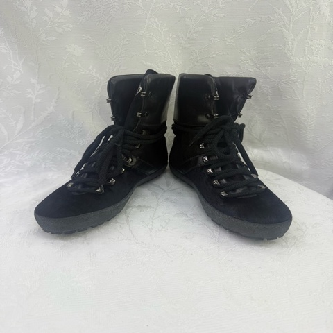 Moncler Boots Size : EU 37