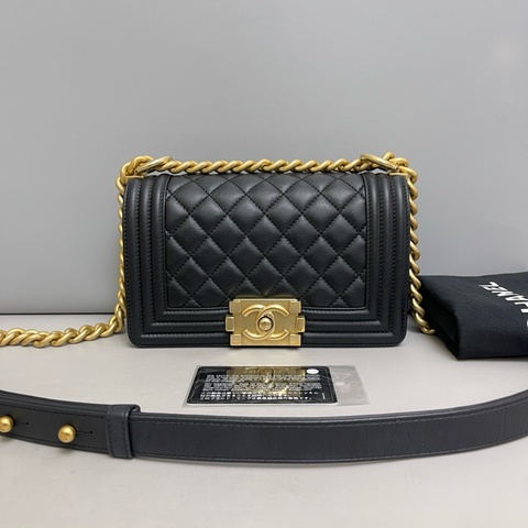 Chanel 香奈兒 Leboy 全皮菱格紋肩背包 黑金小號