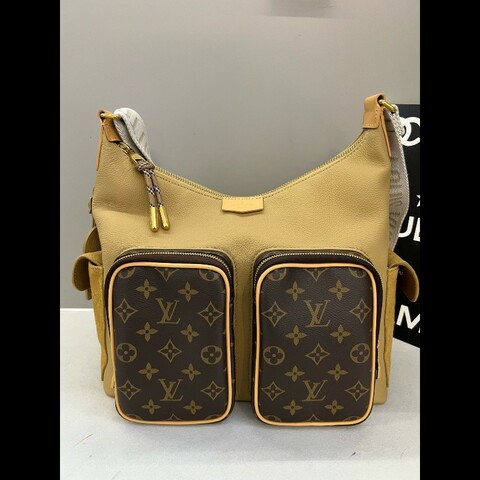 路易威登/Louis Vuitton
LV HOBO CARGO 手袋