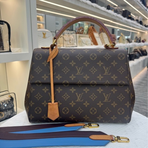 LV路易威登Louis Vuitton老花cluny蓝色拼色肩带