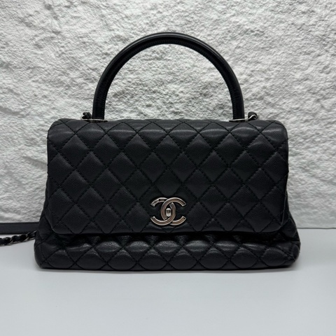 CHANEL 香奈兒 Coco Handle 復古銀扣 黑色荔枝紋牛皮手提單肩包 中號 22開 尺寸：28*11*17cm 配件：無。