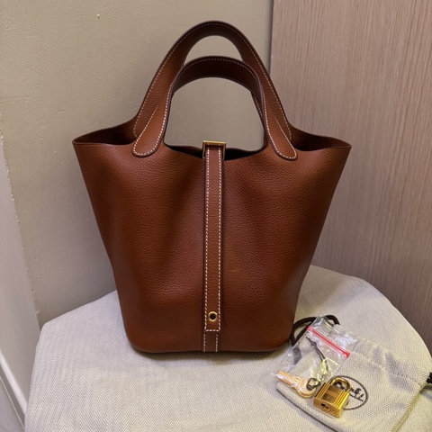 (Full set, unused) Hermès Picotin Lock 18 bag in Barenia Faubourg leather in Gold Hardware (Stamp U)