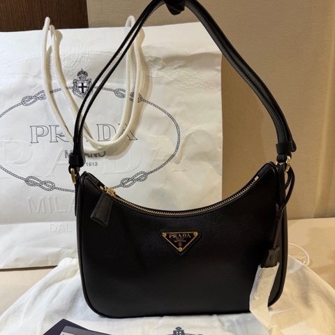 閒置 未使用 Prada/普拉達 全皮 hobo 皮肩帶可調節成單肩斜挎