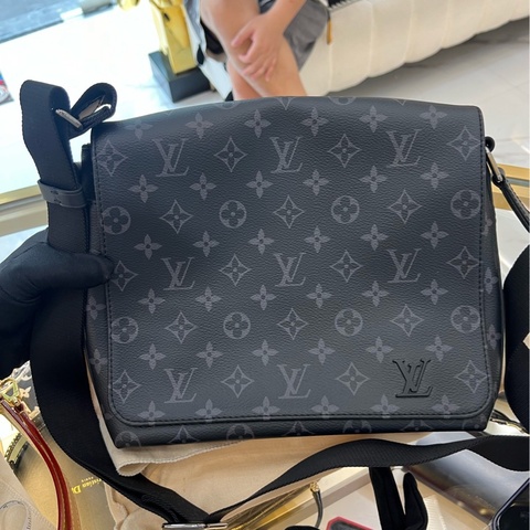 Lv路易威登黑花男斜挎
