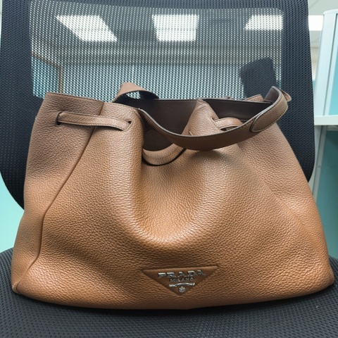 Prada 托特包 通勤上班大容量首選