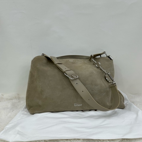 Dior/Diorly Diorly中號米灰色麂皮銀扣單肩斜背包 26年 閒置 尺寸：32*24