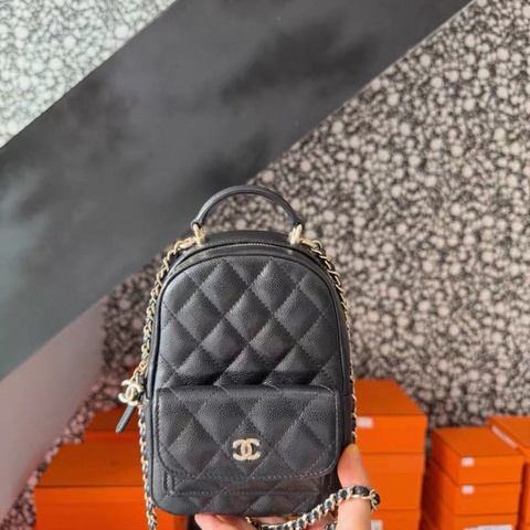 Chanel 荔枝皮黑金小書包芯片款