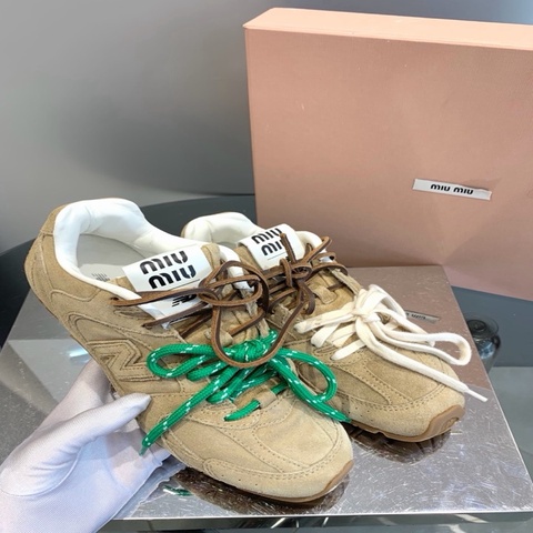 miumiu x New Balance 530联名鞋休闲运动鞋