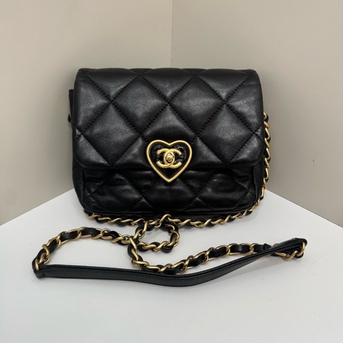 全新全配🖤✨#香奈兒 #23s #黑色愛心琺瑯扣方胖子 #晶片款 #有購證