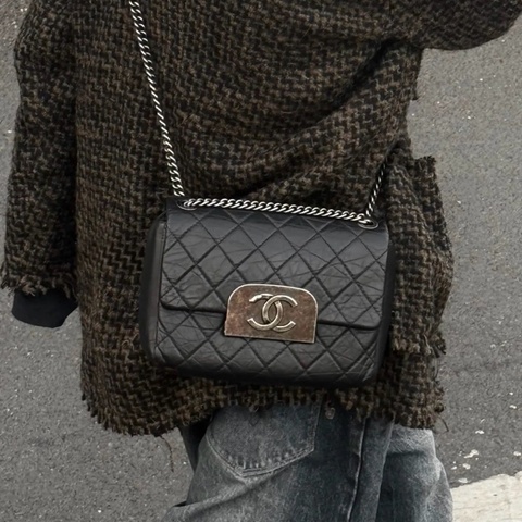 💎Chanel香奈兒｜黑銀孟買方胖子 盒子鏈條包｜超大logo復古銀扣 菱格油蠟牛皮｜98新