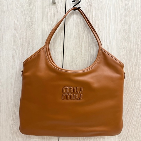 全新未使用！ MIU MIU Ivy Leather Tote Bag 干邑色