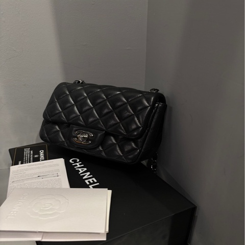 Chanel Mini Square 方胖子 羊皮 黑銀 ｜Classic Trend CT精品｜台北東區實體