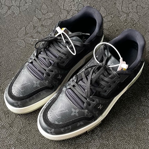 Louis Vuitton 路易威登 trainer黑老花41.5碼